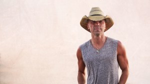 Kenny Chesney wearing a hat