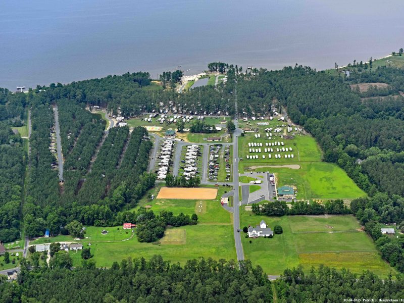 a view of a lush green field