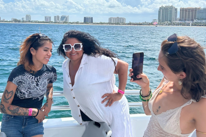 Sea Rocket cruising past Fort Lauderdale Beach