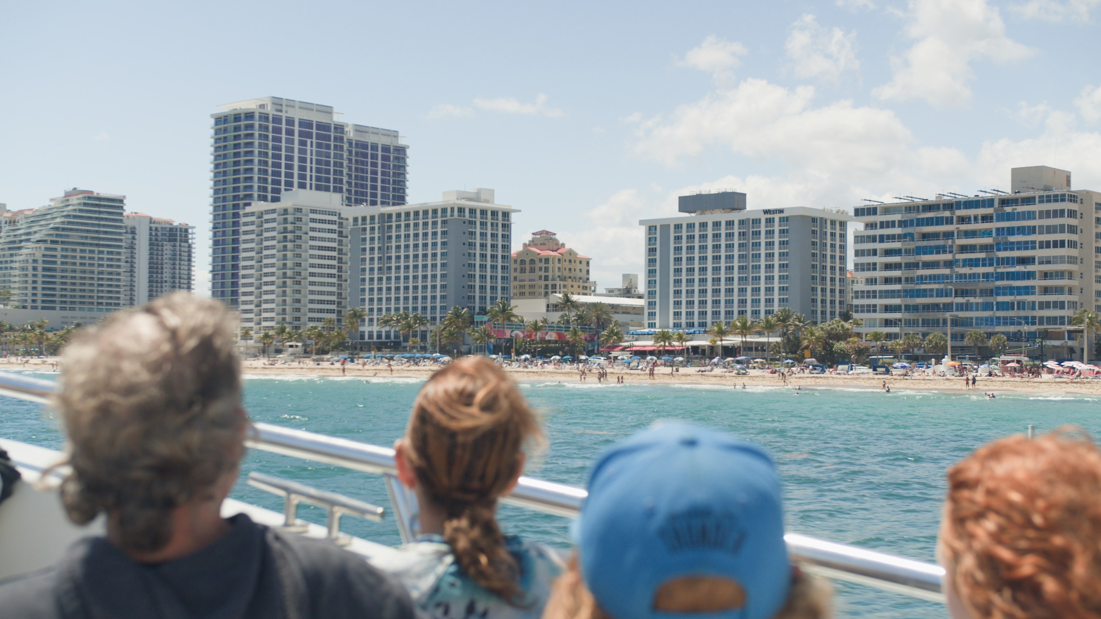 Sea Rocket speed boat cruising down the Intracoastal Waterway of Fort Lauderdale